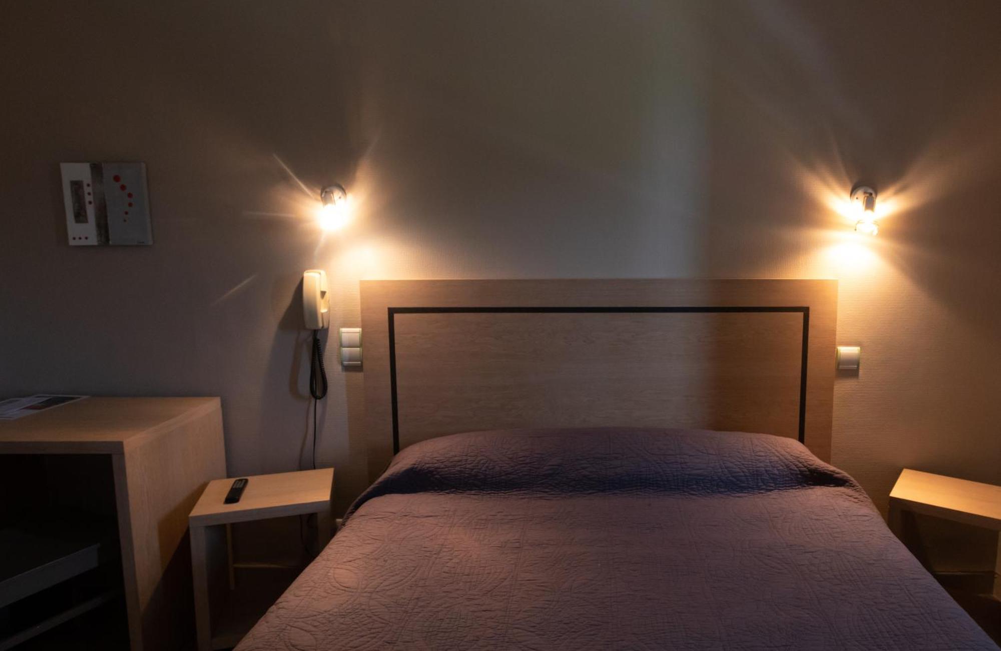 Hotel Restaurant Pecoitz แซงต์-ฌอง-ปี-เดอ-ปอร์ ภายนอก รูปภาพ